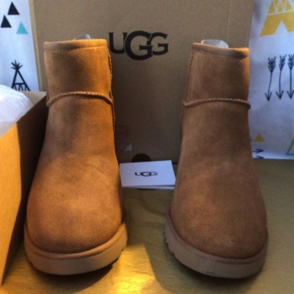 UGG Shortie Hidden Wedge Boot Chestnut, W10, NEW